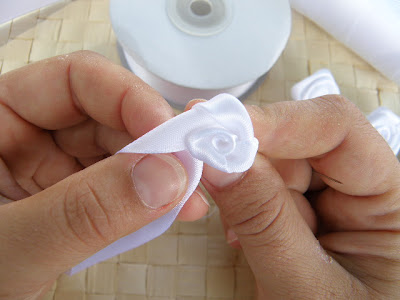 نقره لتكبير أو تصغير الصورة ونقرتين لعرض الصورة في صفحة مستقلة بحجمها الطبيعي